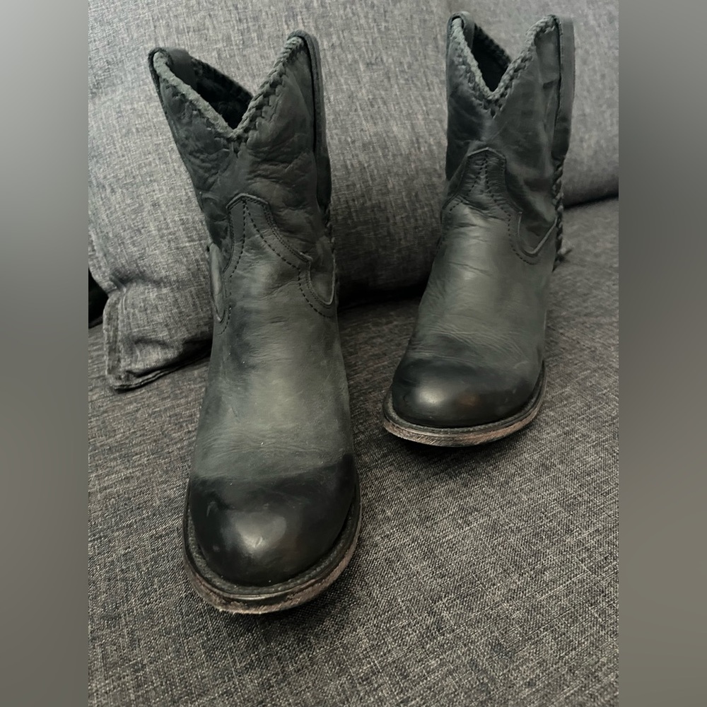 Lane Boots Plain Jane(PJ)Shorties - Distressed Black - Size 10